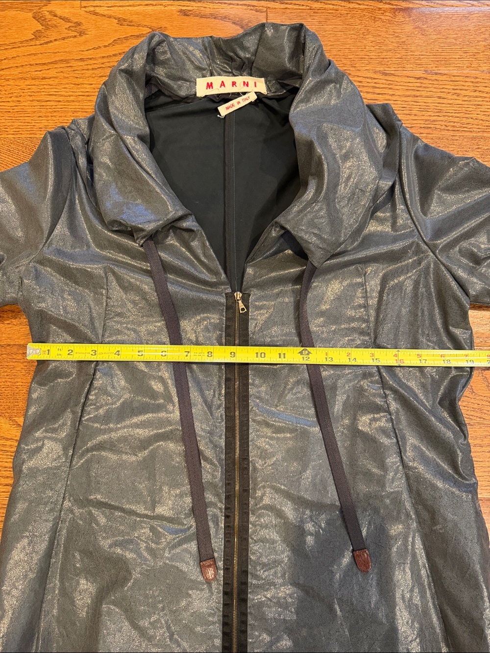 Marni Metallic Short-Sleeve Trench Coat in Shimmering Gray - Picture 13 of 14